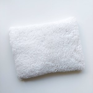 Mała poduszka z barankiem - ecru